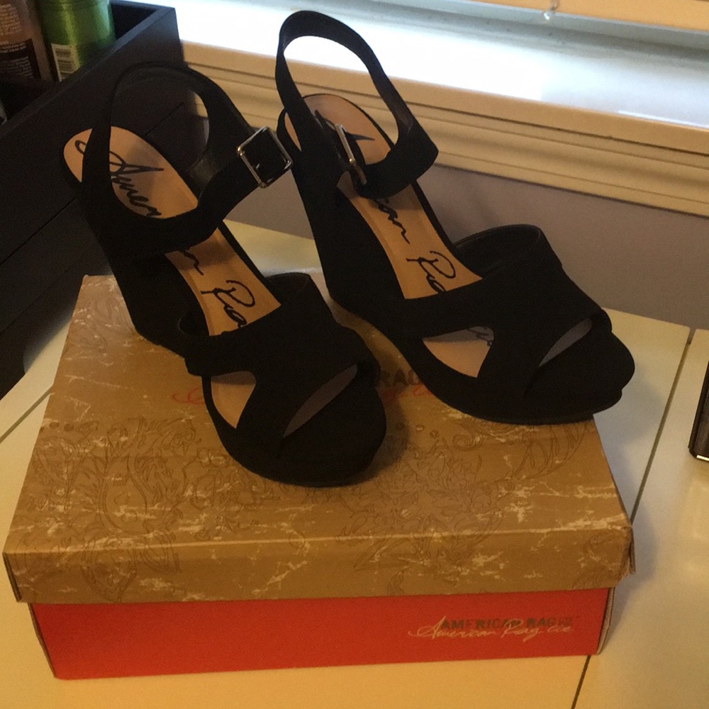Wedge Sandals - Picture 4 of 4